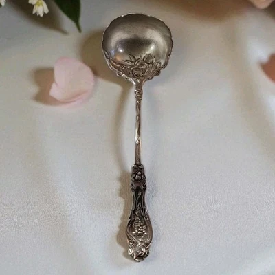 Antiguo cucharón de sopa Wm A Rogers plato de plata A1 patrón Glenrose ornamentado EC  Foto 1 de 4