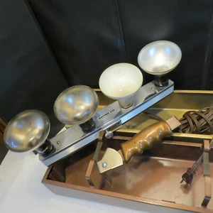 Vintage LITE 2, Electric Eye Bounce 4-Bulb Flood Light Bar Complete TESTED WORKS - Picture 1 of 16