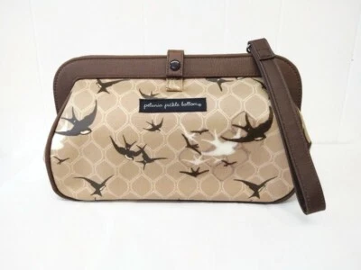 Bolsa de pañales inferior petunia pepinillo beige con moldura marrón muñequera cambiador almohadilla Foto 1 de 4