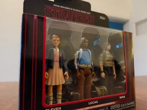 Stranger Things Eleven Lucas Mike 3er-Pack Figuren Netflix in OVP Set 120 Funko - Bild 1 von 2
