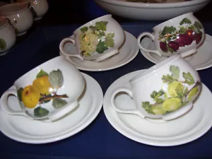 PORTMEIRION POMONA SUPER RARE SET OF 4 EARLIEST ROMANTIC CUPS/SAUCERS EXCELLENT! - Picture 1 of 3