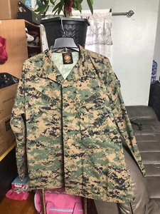 Men’sAmerican Apparel Inc. Sz M-Regular US Marines Digital Camo Button Up Jacket - Picture 1 of 9