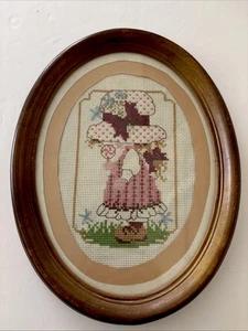 Sunbonnet Jennifer 5x7" Punto de Cruz Completo Enmarcado Holly Hobbie Granny Core - Imagen 1 de 4