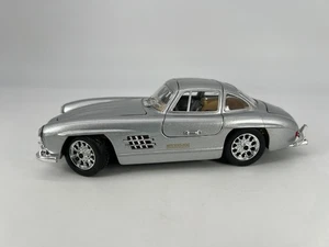 Superior #SS7720 Mercedes-Benz 300SL (1954) 1:24 Very Good Condition - Picture 1 of 9