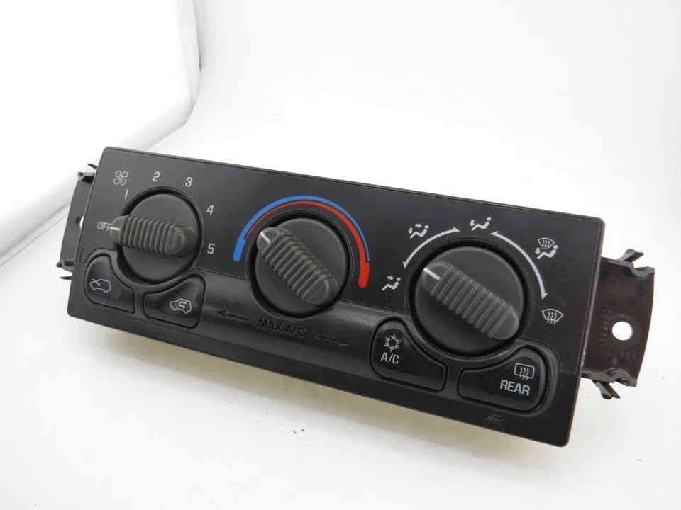 1999-2003 Chevy GMC | Tahoe Yukon Silverado | AC Heater Climate Control Panel - Image 1 of 4