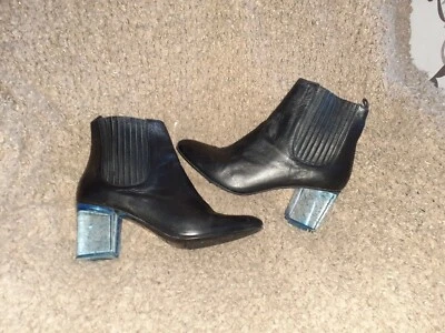 CERIMÔNIA DE ABERTURA-Brenda-Couro Preto-Azul Saltos Lucite-RARO-TAMANHO 39-Excelente - Imagem 1 de 4