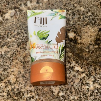 Bath & Body Works Fiji Pineapple Palm Sand & Sea Salt Scrub - Retired - Image 1 of 4