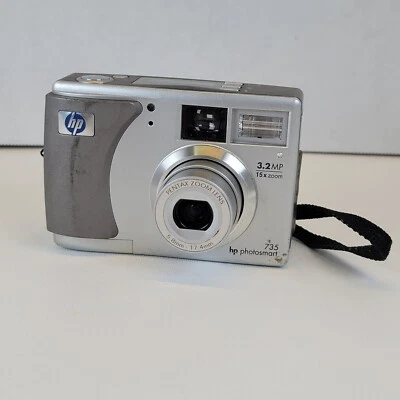 HP Photosmart 735 Digital Camera 3.2 MP 15x Zoom Silver  Tested Works - Image 1 of 4
