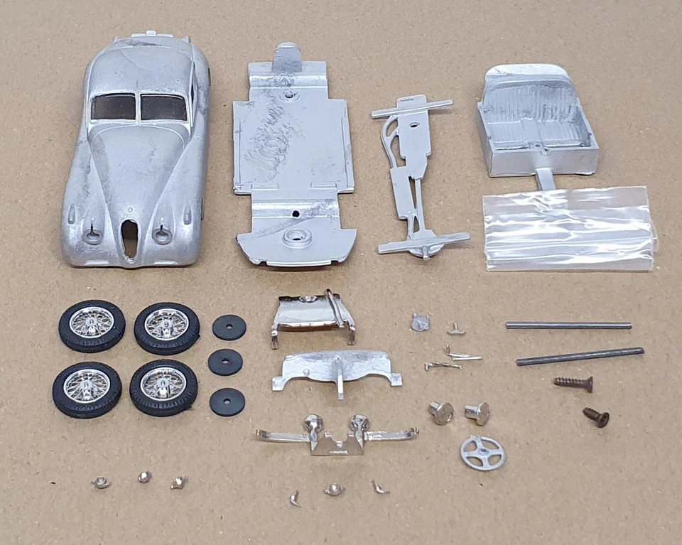 Kit Western Models escala 1/43 sin construir WMS45 - 1951 Jaguar XK120 FHD Foto 1 de 4