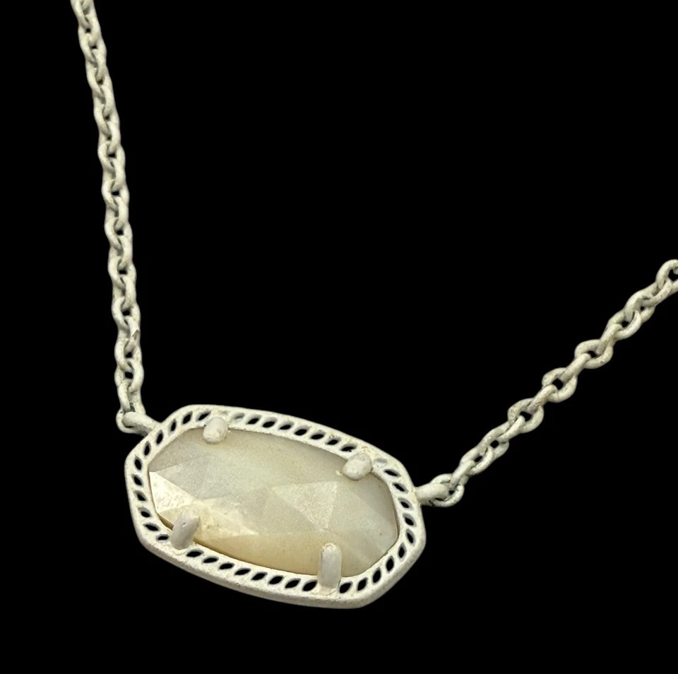 Collar Colgante Kendra Scott Elisa MOP Blanco LEER Foto 1 de 4