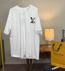 Louis Vuitton T Shirt ( Size L) - Picture 1 of 11