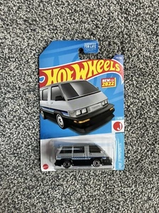 Hot Wheels HW J-Imports 1986 Toyota Van 7/10 173/250 Mattel Brand New Sealed - Picture 1 of 7
