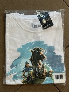 Legend of Zelda Breath of the Wild Men's Shirt, White, Size Large New Official! - Picture 1 of 3