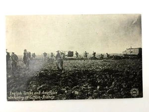 Postal rara antigua de la Primera Guerra Mundial - tanques ingleses e infantería estadounidense en acción - Imagen 1 de 2