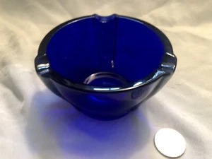 Base base de tierra estilo Art Deco azul cobalto vintage cenicero - Imagen 1 de 5
