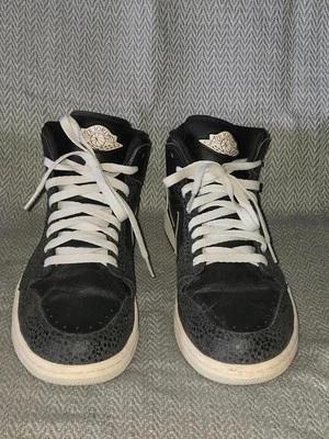 Talla 11 - Air Jordan 1 Retro 86 Platino Puro.  Foto 1 de 4