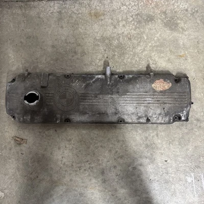 Cubierta de válvula para motor BMW M30b34 M30b32 E24 E28 E23 E30 usada M30 OEM Foto 1 de 2