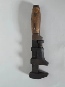 Stronghold P S & W Co Vintage Wood Handled Adjustable Monkey Pipe Wrench USA - Picture 1 of 15