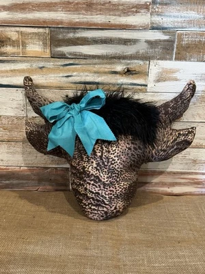 Decoración de almohada de vaca Highland Foto 1 de 4