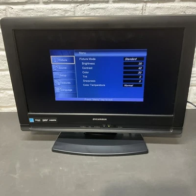 Sylvania LC190SL1 19" 720p HD LCD TV RGB/RCA/VGA/HDMI  Retro Gaming W/remote - Image 1 of 4