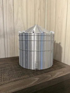 1/64 Scale 150,000 Bushel Grain Bin  - Picture 1 of 8