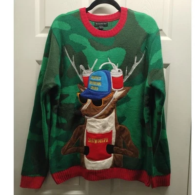 Suéter feo de Navidad Blizzard Bay para hombre grande verde camuflaje Brewdolph soporte para cerveza Foto 1 de 4