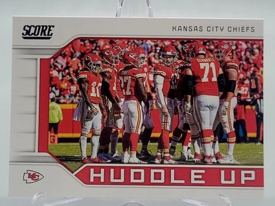 2019 SCORE PATRICK MAHOMES II HUDDLE UP CHIEFS OFFENSE FOOTBALL CARD panini - Image 1 of 2