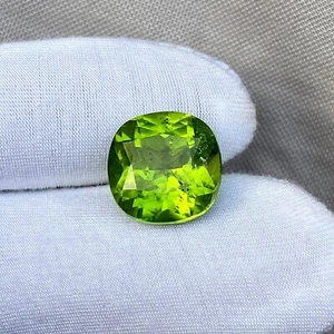 5.30 Ct. Green Peridot Square Faceted Cut Loose Gemstone For Making Jewelry - Picture 1 of 3