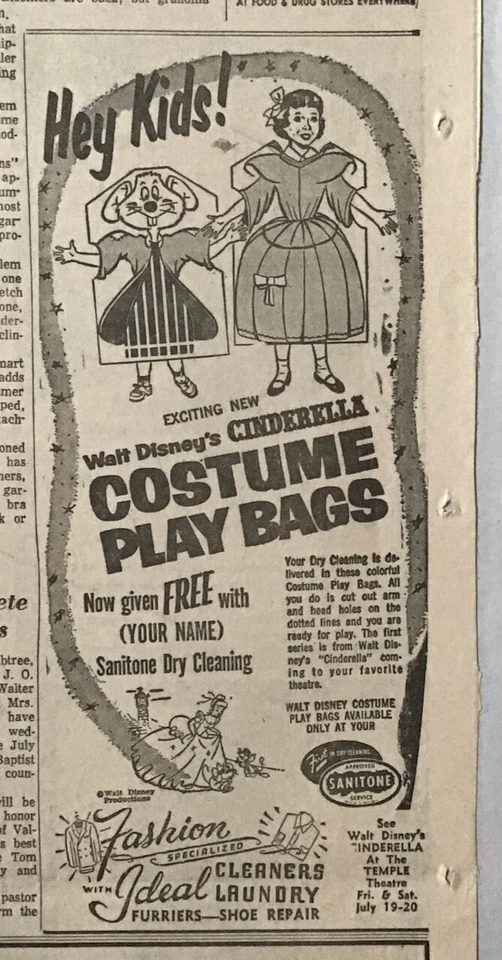 Anuncio de periódico 1957 para bolsas de juego de disfraces de Cenicienta de Disney - gratis en tintorerías Foto 1 de 1