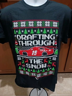 Martin Truex Jr Grande Feo Navidad Suéter Estilo Camisa Joe Gibbs Carreras NASCAR Foto 1 de 4