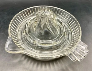 Clear Glass Citrus Reamer Juicer W/ Round Ribbed Pattern Fan Handle Vtg Kitchen - Bild 1 von 5