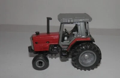 Ertl 1:64 Massey Ferguson 3070 Cabbed 2 WD Cabbed Tractor - Image 1 of 4
