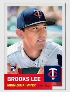 TOPPS LIVING SET 825 BROOKS LEE TWINS RC IN HAND FOR NEXT DAY SHIPPING - Picture 1 of 2