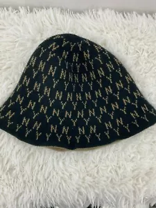 Sombrero con cubo talla única con logotipo de Nueva York negro y dorado - Imagen 1 de 5