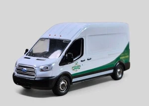 Ford Transit 2015 raro diorama coleccionable DieCast modelo furgoneta 1:64 blanco suelto - Imagen 1 de 8