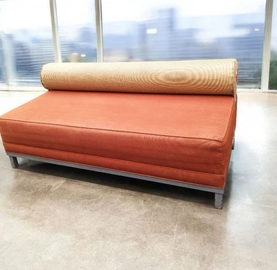 Sofá edição limitada, grau industrial projetado pelo talentoso Busk+Hertzog em 1999 - Imagem 1 de 4