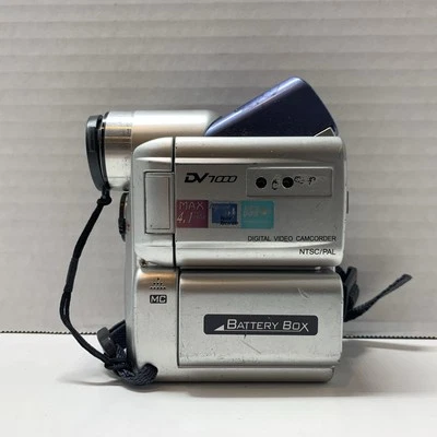 Untested Maxim DV-7000 4.1MP Compact Digital Video Camcorder  RETRO / RARE! - Image 1 of 4