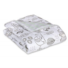 Lolli Living Baby Quilted Comforter in Kayden Elle Elephant Print. 100% Cotton