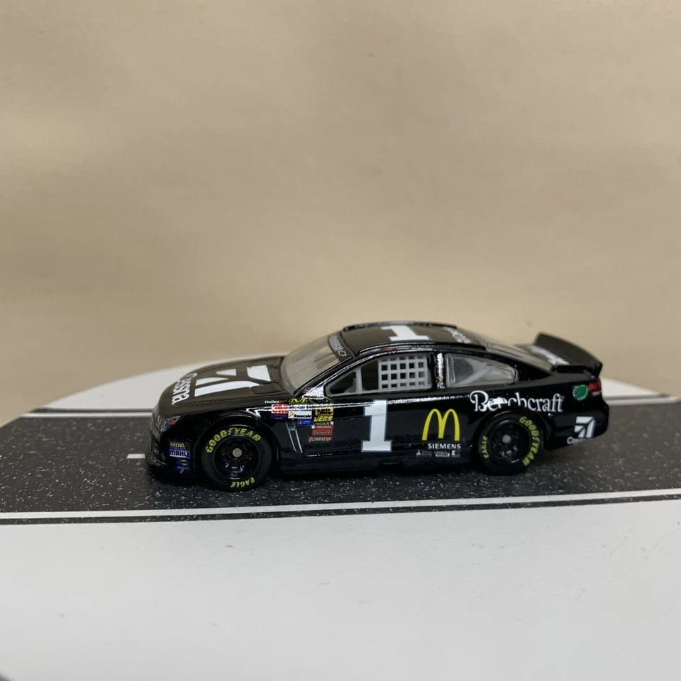 Chevrolet SS negro NASCAR Authentics Jamie McMurray #1 Cessna Beechcraft 2015  Foto 1 de 4