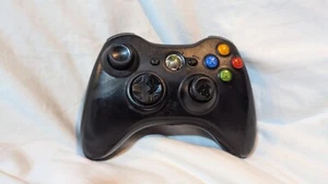 Microsoft Xbox 360 Wireless Gaming Controller - Black UNTESTED - Picture 1 of 4