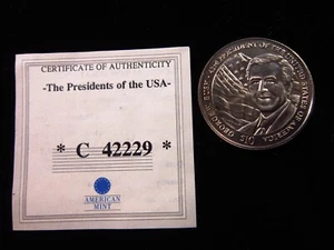 Liberia $10 Dollars 2001 BU US President George W Bush COA World Coin h1954 - Picture 1 of 2