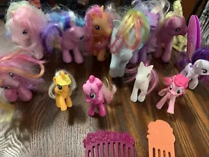 Lot Of 34 My Little Pony / My Little Pony Like Figures & 2 Combs - Picture 1 of 12