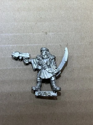 Warhammer 40K Tallarn Sergeant Plasma Pistol Metal Imperial Guard Officer 250002 - Image 1 of 4