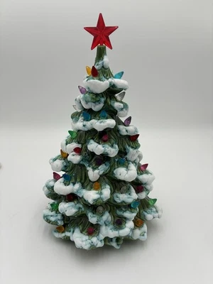 Винтажная голландская форма 11 дюймов зеленая цветная подсветка рождественская елка флокированная со снегом   - Изображение 1 из 4