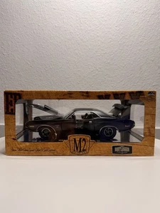 M2 Machine Walmart Bootlegger 1970 Dodge Challenger R/T HEMI Chase 250 Pcs 1:24 - Picture 1 of 15