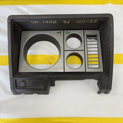 PLACA FRONTAL CALIBRE TABLERO 90 A 94 UD 1100 A 1400 BUENA VER FOTOS Foto 1 de 3