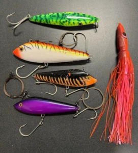 5 Large Fishing Lures - Picture 1 of 14