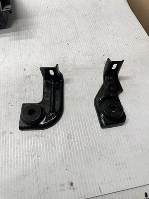2009-2017 Acadia Traverse Enclave Upper Radiator Bracket Left Right Support B15 - Image 1 of 4
