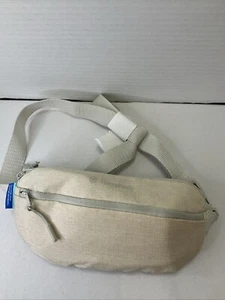 United Polaris Business Class Therabody Crossbody Fanny Belt Amenity Kit Beige - Picture 1 of 4