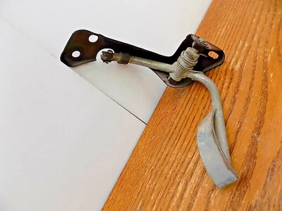 1985 Jaguar XJS HE V12 Gas Pedal Assembly - Image 1 of 4